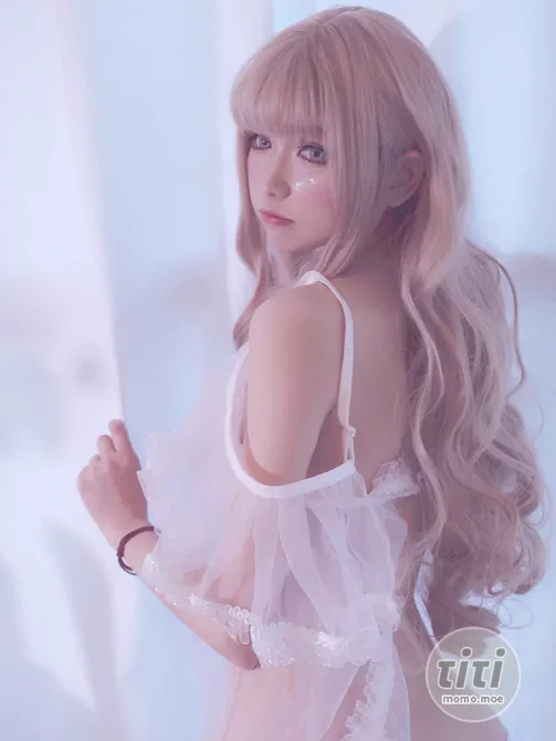 桃濑衣衣 – NO.001 白色情趣私房 [20P-26MB]