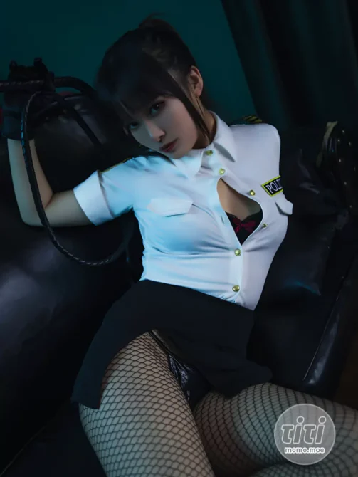 洛璃 LoLiSAMA – NO.24 女警 [22P-262MB]