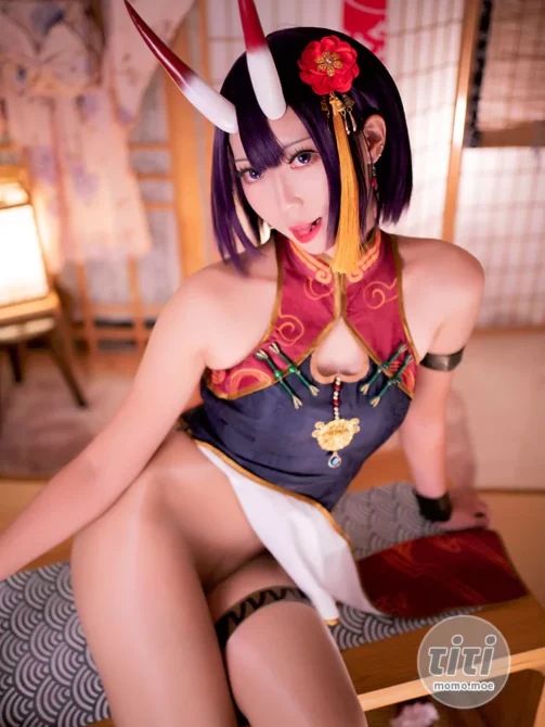 Money冷冷 – NO.022 酒吞高腰旗袍 [66P1V-5.16GB]