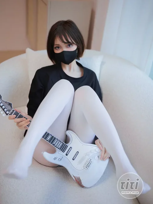 洛桑w伊梓 – NO.01 升玖老师 [38P-406MB]