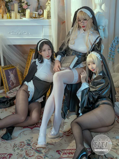 云溪溪 – NO.53 奶桃X胡桃喵X轩萧学姐 修女 [50P1V-1.38GB]