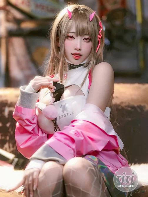 宮本桜 – NO.007 毒蛇 [34P-288M]