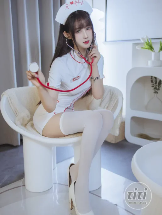 羽生三未 – NO.008 护士 [32P-319MB]