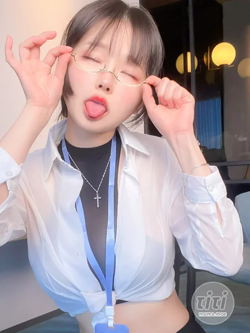 Arty亚缇(Arty Huang) – NO.064 2023年4月 [79P-77MB]