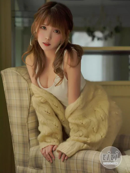 凛子酱 – NO.015 眼泪味道的雨 [12P-75MB]