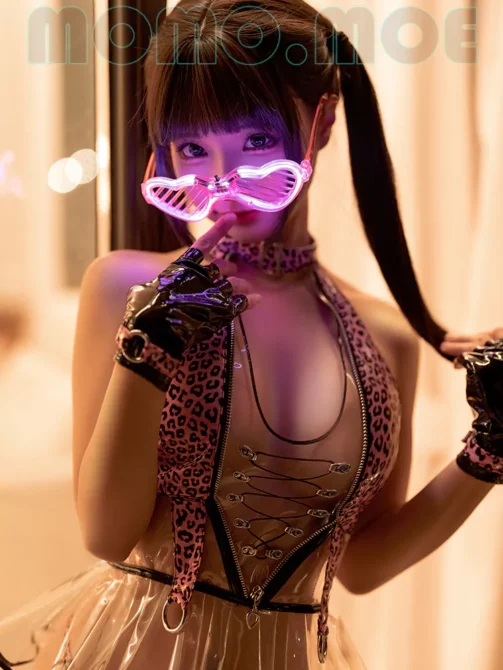 蠢沫沫 – NO.250 透明泳裙[16P-152M]