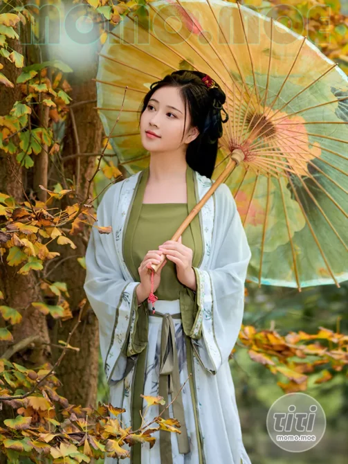 年年 – 秋兮 [45P-361MB]