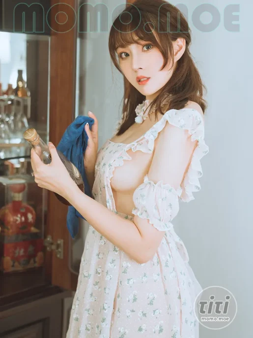 Natsuko夏夏子 – NO.073 碎花围裙 [55P-424M]