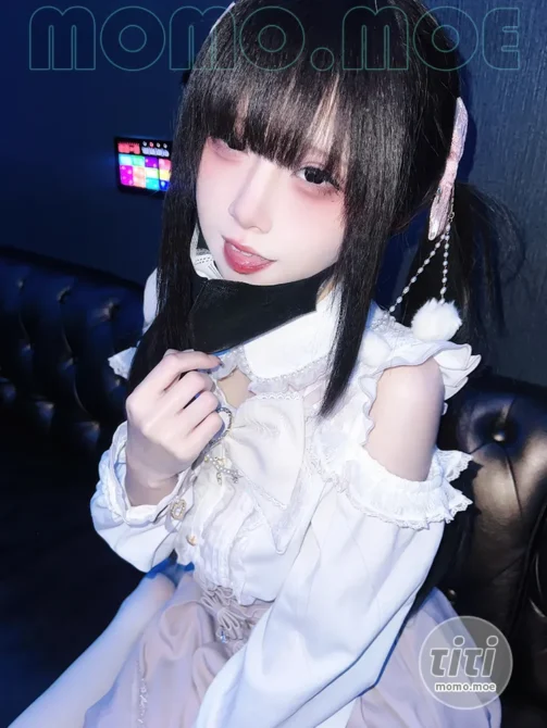 纸悦Etsu_ko – NO.013 与地雷系女子的ktv约会 [44P-438M]